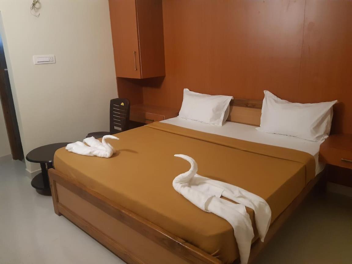 Aranmagan Residency Hotel Tiruchchendūr Exterior foto